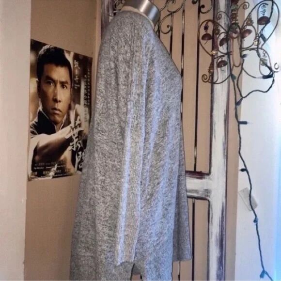 Miss Chievious Gray Deep V-Neck Oversized Pullover Sweater Size XS EUC - Picture 9 of 16